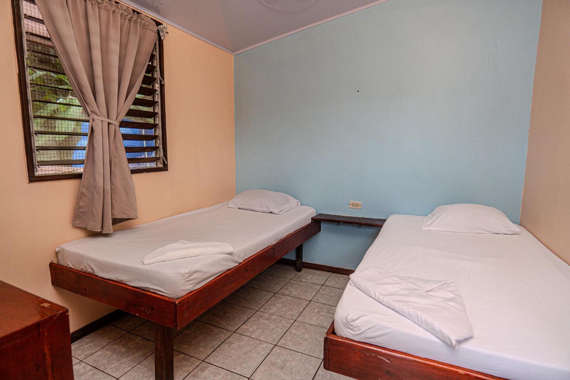 Standard Twin Room with Shared Bathroom